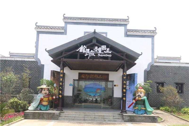 景區(qū)標(biāo)識(shí)設(shè)計(jì)中，內(nèi)部結(jié)構(gòu)布局應(yīng)該怎么做？